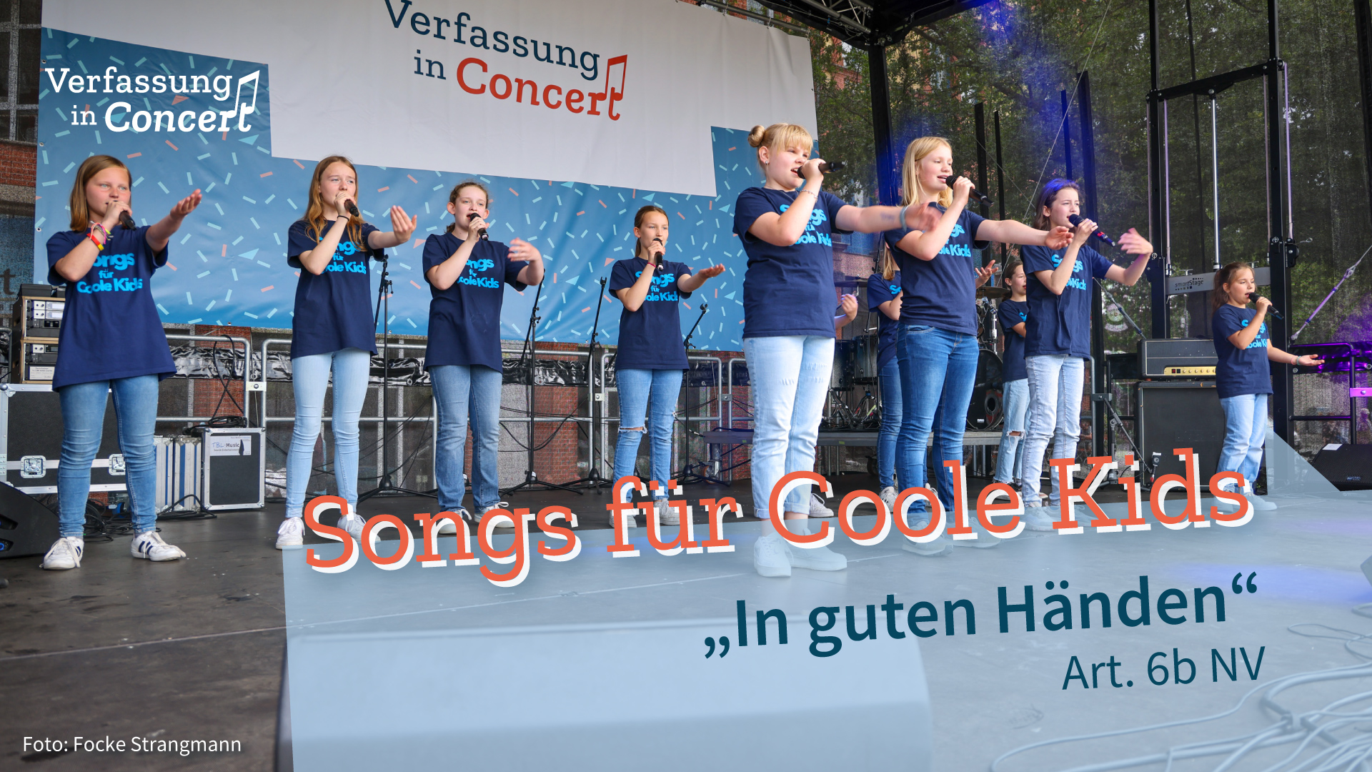 Die Band "Songs für Coole Kids" auf der Bühne.