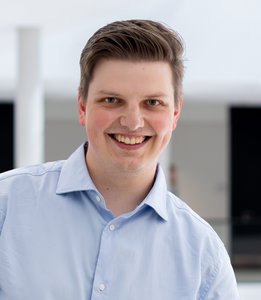 Portraitfoto des Landtagslotsen Jona Schliephak