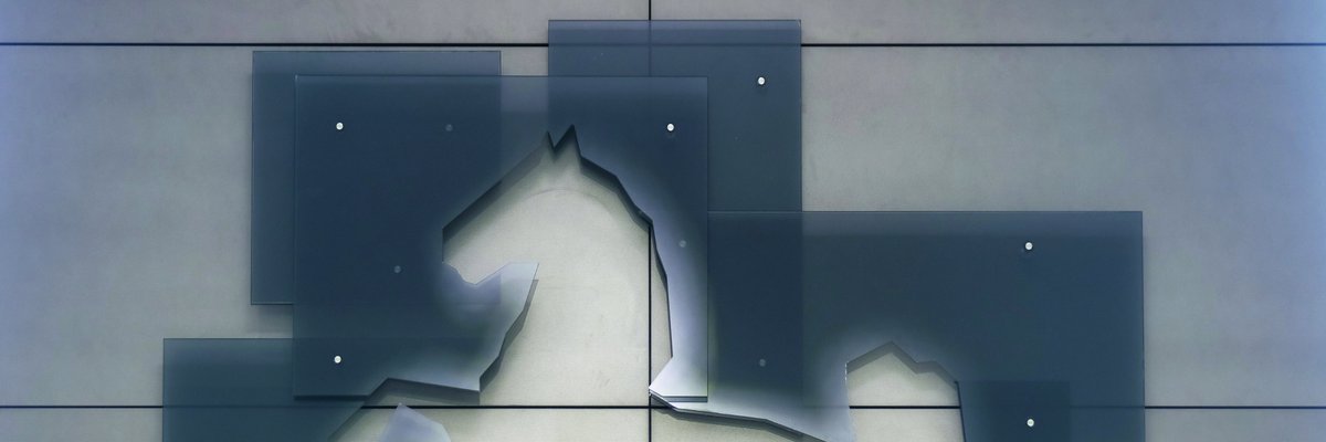 Bild: © Tom Figiel Niedersachsenross aus Glas im neuen Plenarsaal