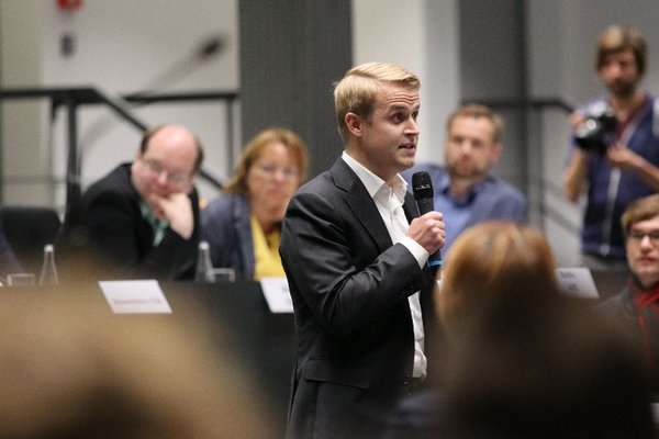 Generationengerechtigkeit im Fokus: Jugend debattiert Spezial im Landtag