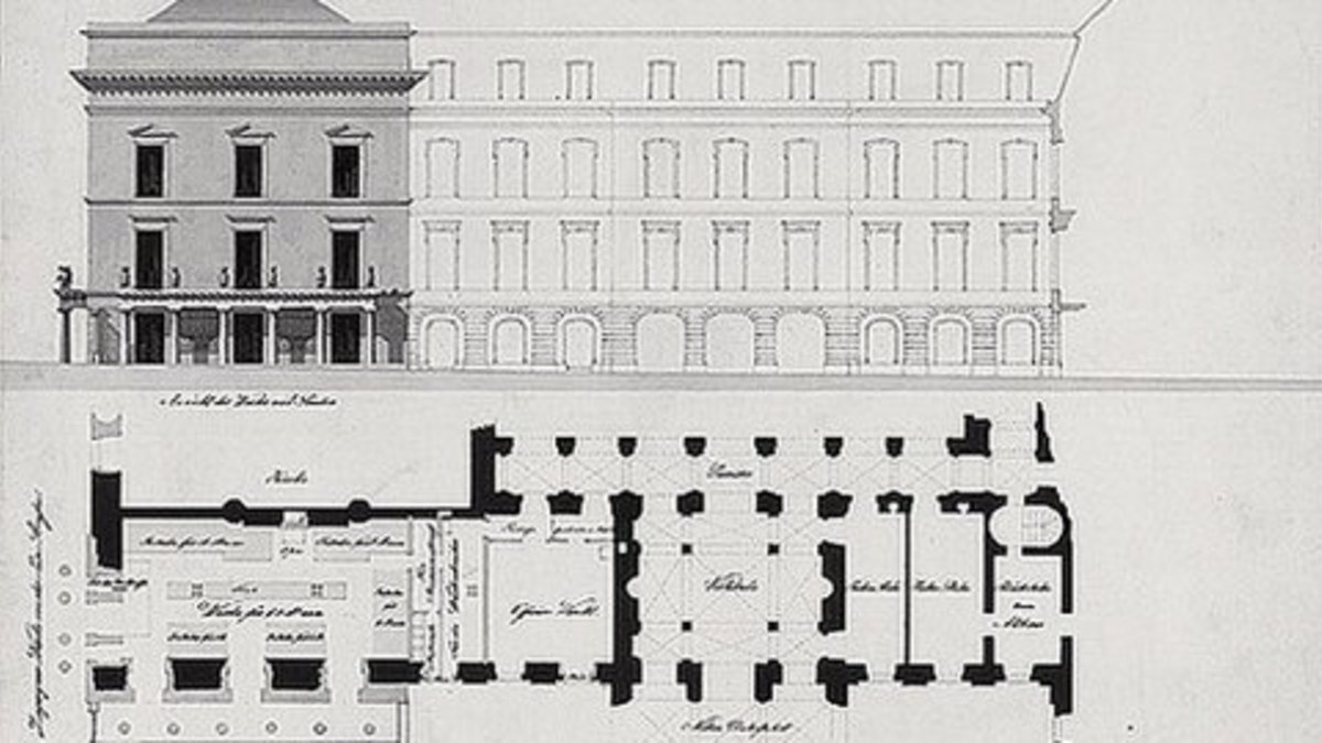 Click opens a magnified version in an overlay. Click ESC to close the overlay. Floor plan and front view of the palace guard.