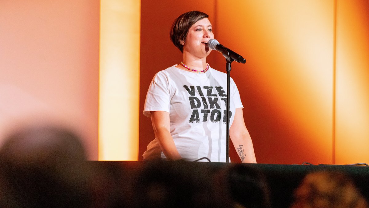 Eindrücke vom Poetry Slam 2023 im Niedersächsischen Landtag.