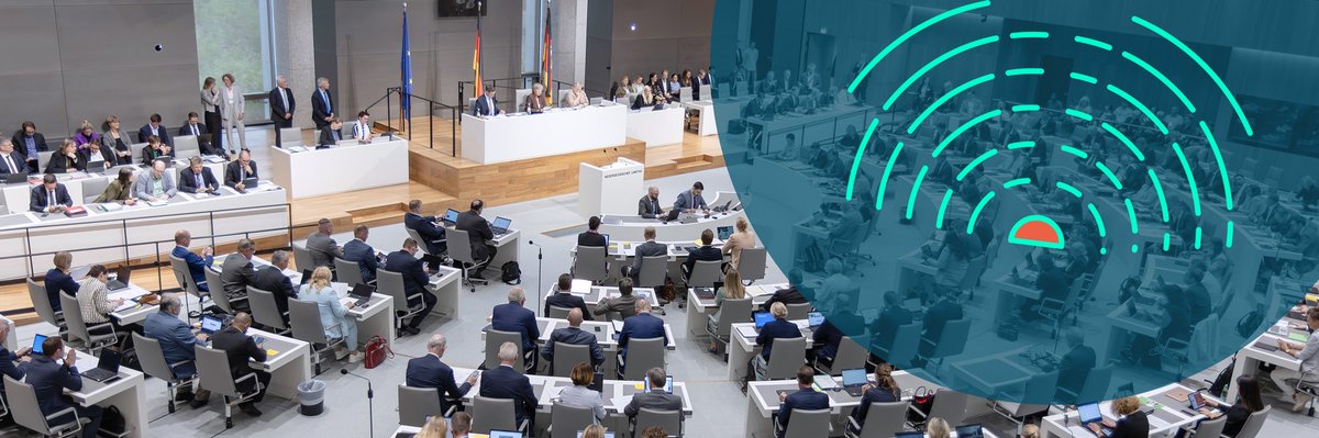 Überblick über den Plenarsaal, in dem Abgeordnete tagen