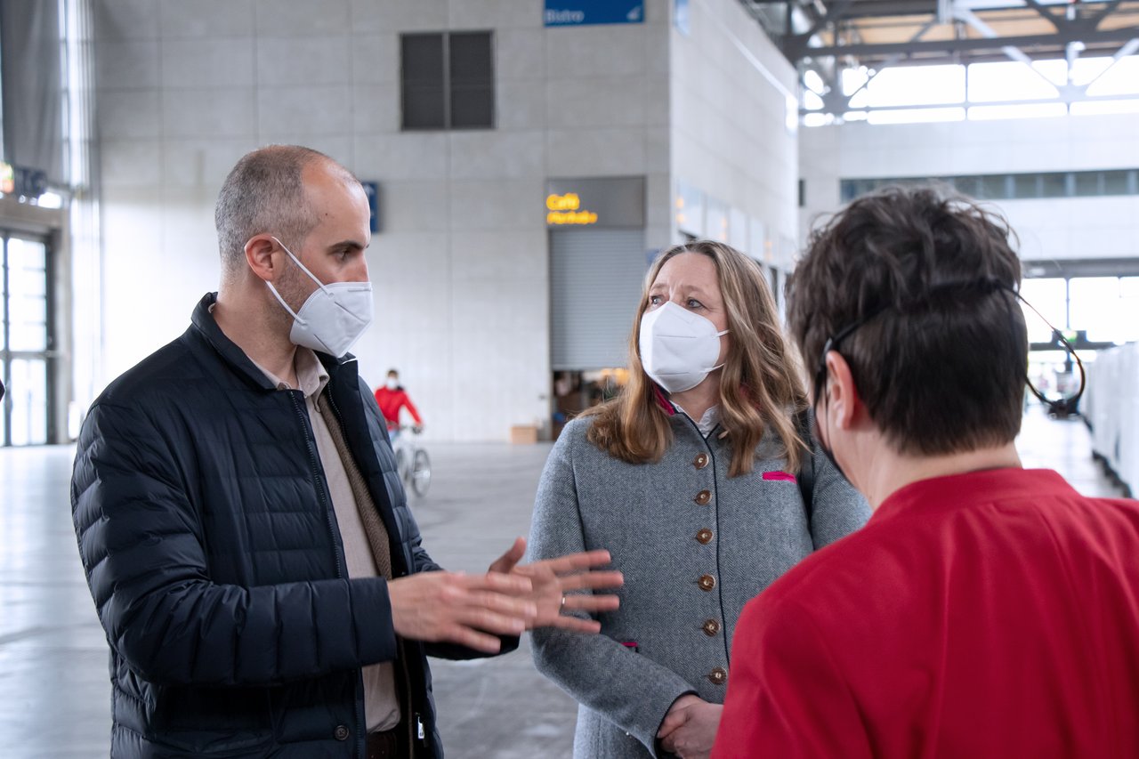 Belit Onay, Oberbürgermeister der Landeshauptstadt Hannover, im Gespräch mit Landtagspräsidentin Dr. Gabriele Andretta.