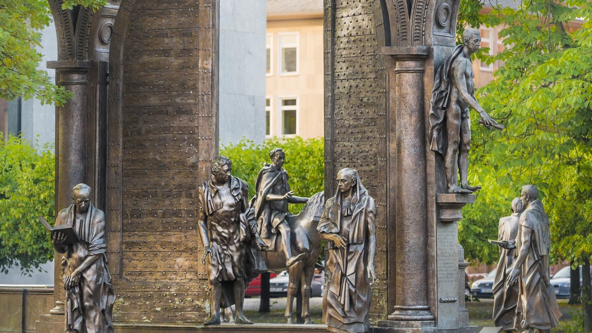 Klick auf das Bild öffnet eine vergrößerte Ansicht in einem Overlay. Zum Schließen des Overlays die ESC-Taste drücken. 