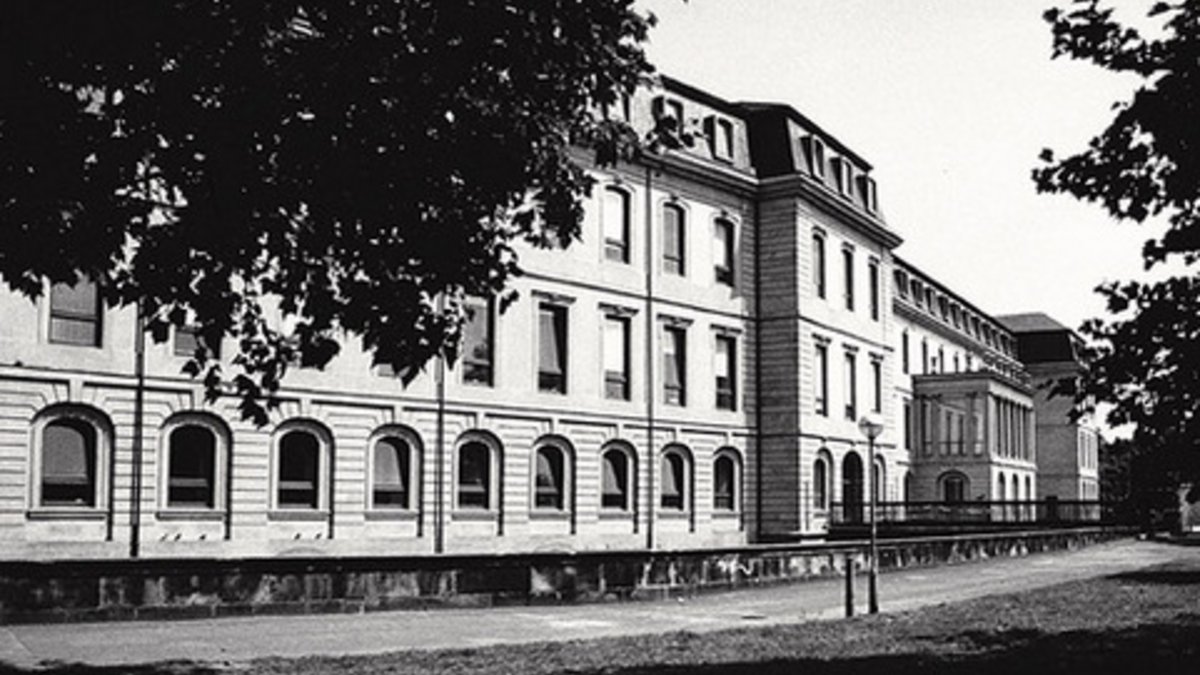 The Leineschloss as seen from the river. 