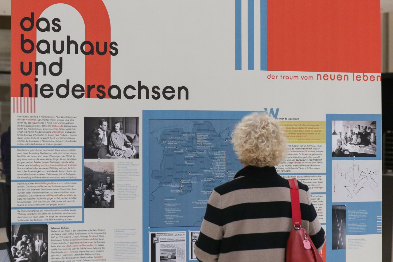 Wer aus Niedersachsen studierte am Bauhaus? Auch das lässt sich entdecken