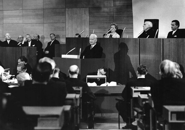 Bild: © HAZ-Hauschild-Archiv, Historisches Museum Hannover Bundespräsident Dr. h. c. Lübke während seiner Festansprache.