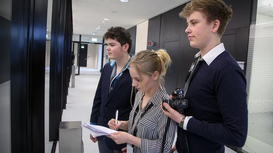 Klick öffnet die Seite "Service/Schule - Studium - Lehrkräfte/Praktika und Hospitaitonen".