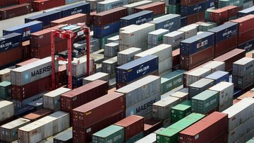 Zahlreiche Container stehen zusammen. Klick öffnet die Seite: Ausschuss für Wirtschaft, Verkehr, Bauen und Digitalisierung