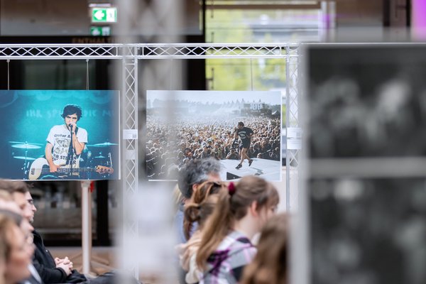 Bild: © Niedersächsischer Landtag Ausstellung "StartingPop" in der Portikushalle