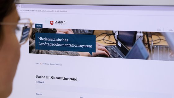 Klick öffnet die Seite "NILAS / Parlamentsdokumentation".