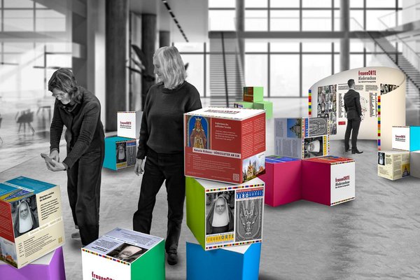 Menschen beim Aufbau einer Ausstellung