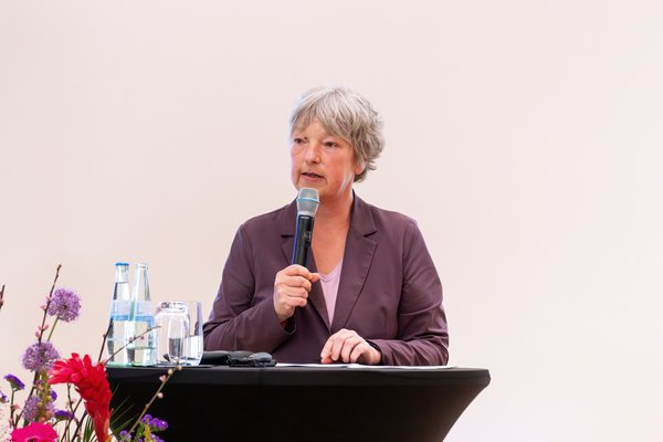 Hanna Naber am Rednerpult