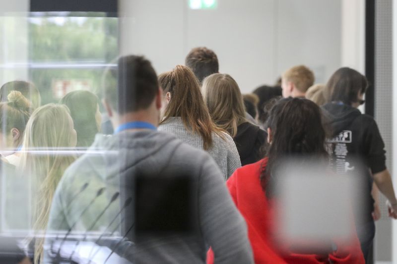 Die Türen des Landtages stehen offen